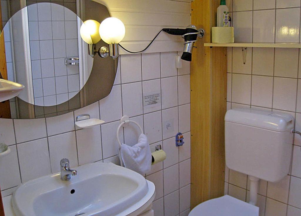 Gaestehaus Steiner Tropolach Room photo